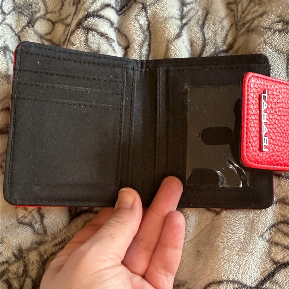 Tahari Vibrant Red Leather Wallet - Picture 2 of 3